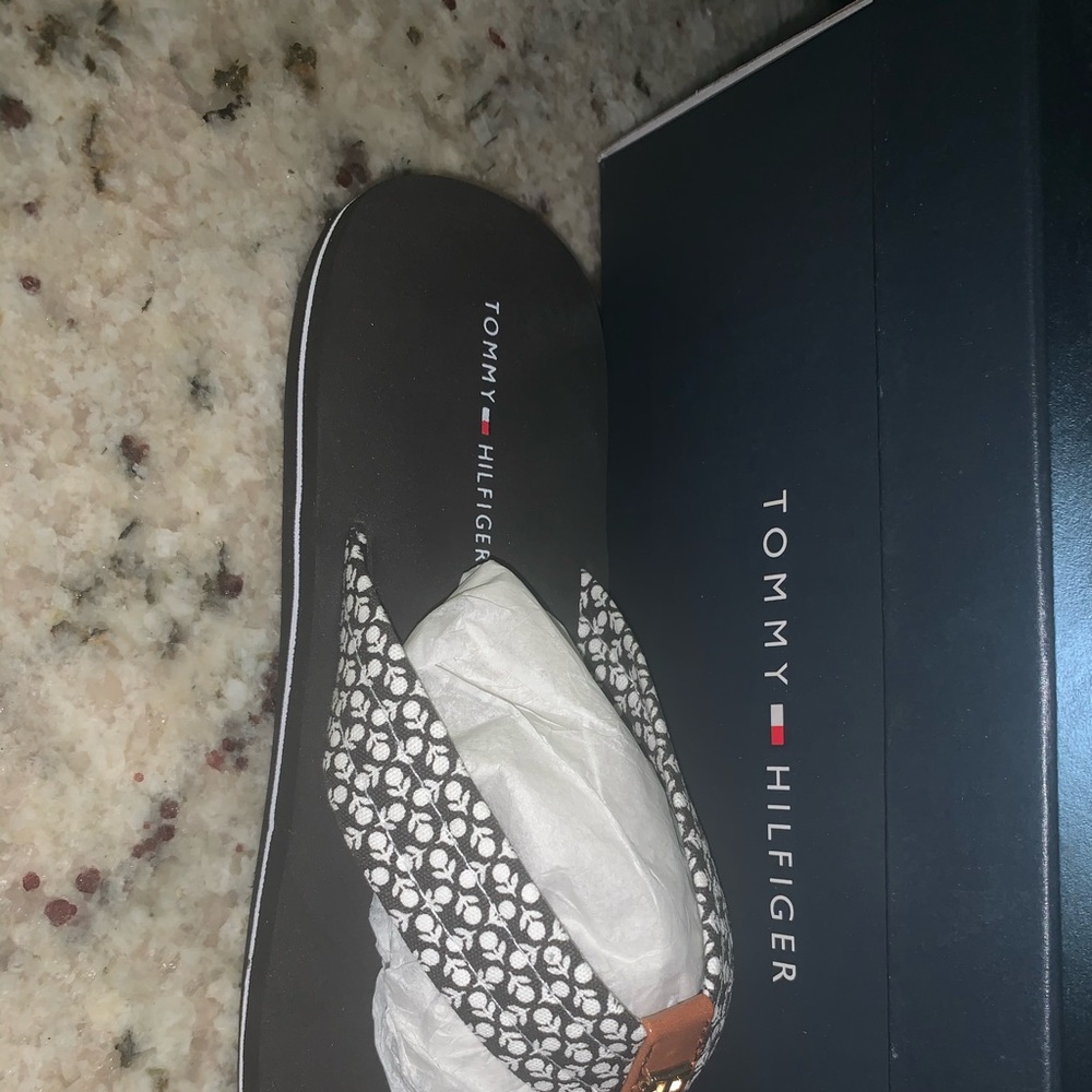 Sandals - Picture 2 of 2